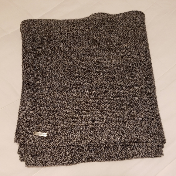 Calvin Klein Infinity Scarf - Picture 8 of 8